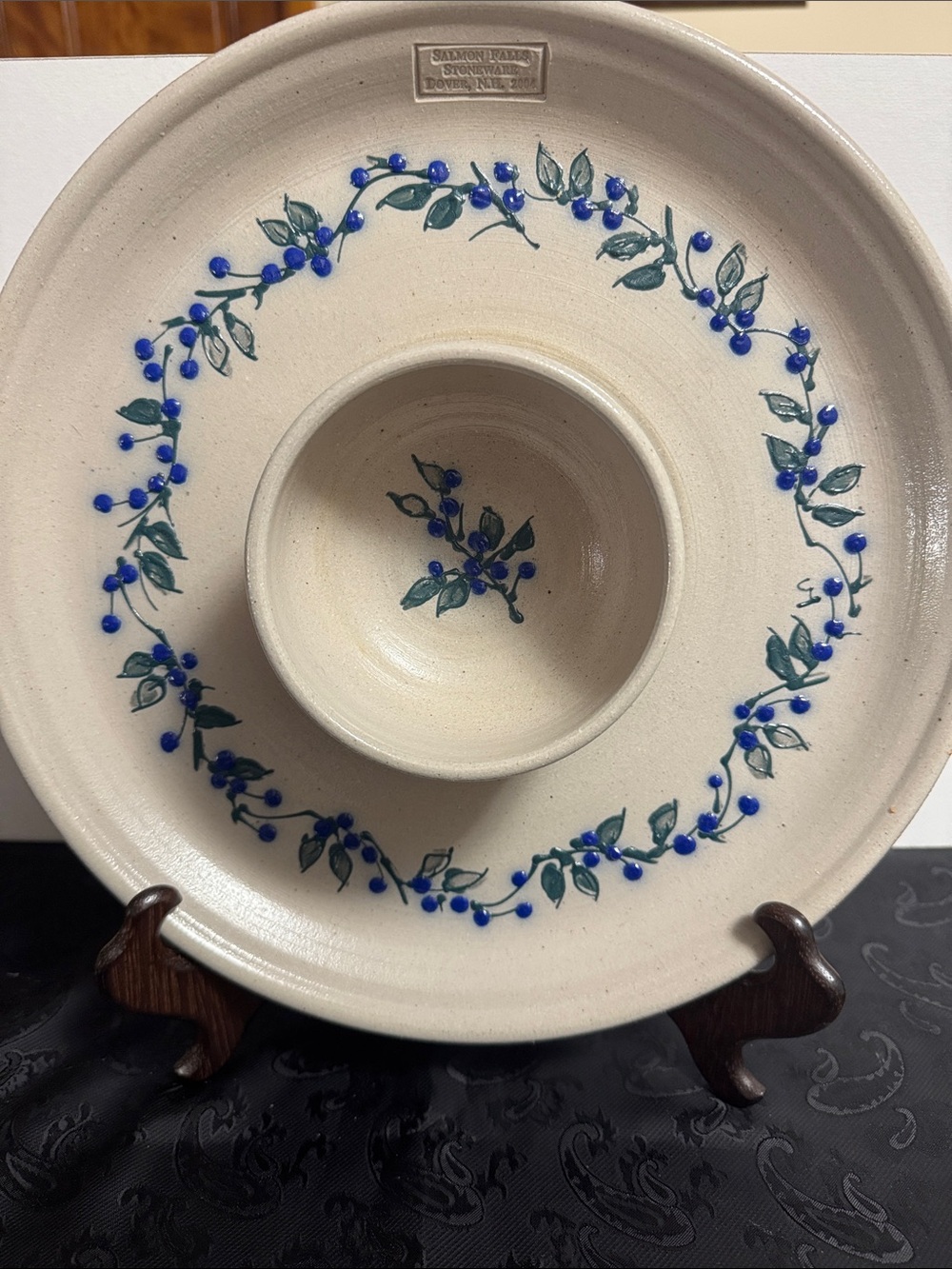 Cream Stoneware Chip & Dip Platter with Blue Berry Vine